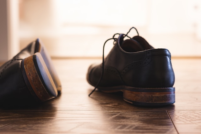 Diferencias entre un calzado de piel y uno sintético