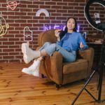 El impacto de las influencers en las tendencias de calzado